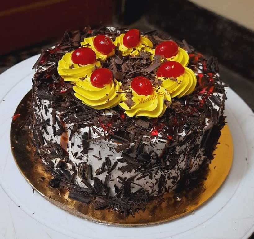 Premium RED N White Velvet Cake